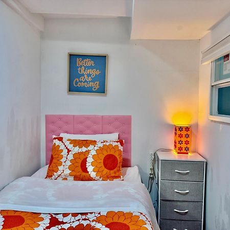 Private Tiny Room On The 1St Floor With Shared Bathroom Near Airport And Downtown Seattte Сиатъл Екстериор снимка